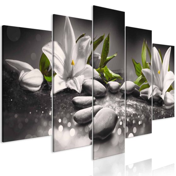 Lilies and Stones (5 dele) Wide Grey canvas print - flot billede på lærred