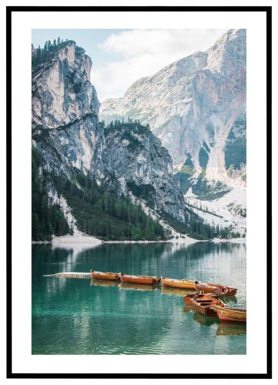 Både i Lago di Braies billede - Flot print til boligen